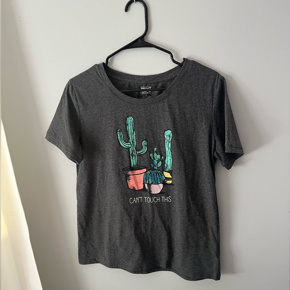 Cactus tee NWOT